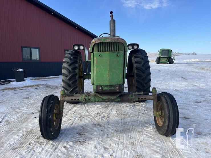 john-deere-3020-image-8