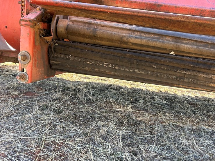 hesston-1014-image-6