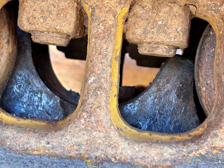 komatsu-d61pxi-24-image-28