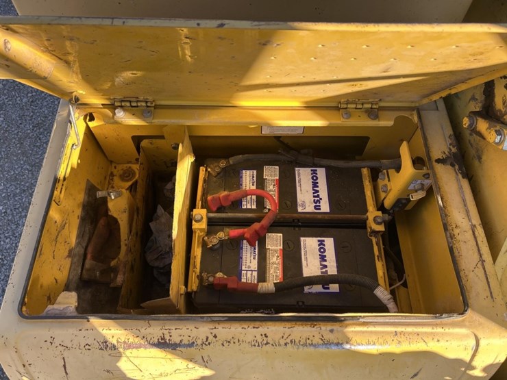 2014-komatsu-pc360-lc-10-image-39