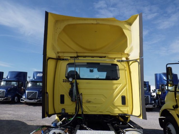 2016-international-transtar-8600-image-13