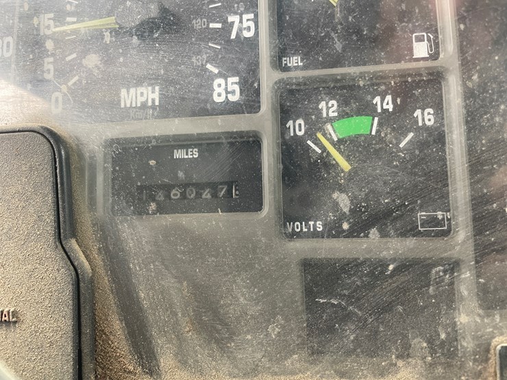 #1015-•-1992-navistar-international-transportation-flatbed-truck-(has-wi-title)-image-45