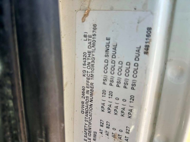 2020-mack-granite-image-14