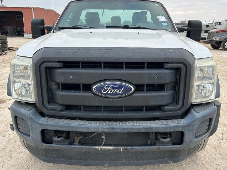 2016-ford-f550-image-3