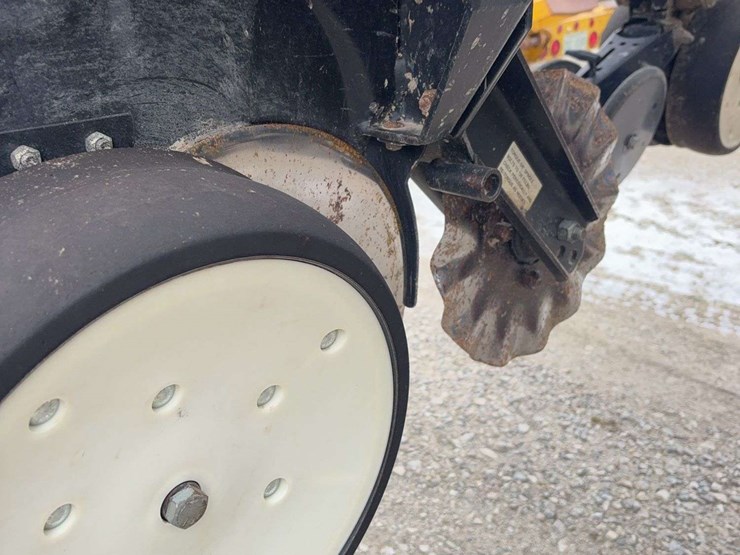 2008-kinze-3600-image-24