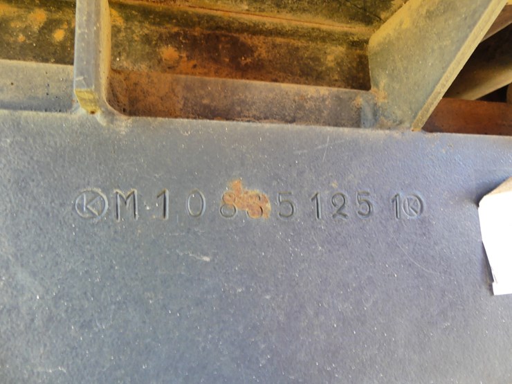 2009-kubota-m108s-image-16