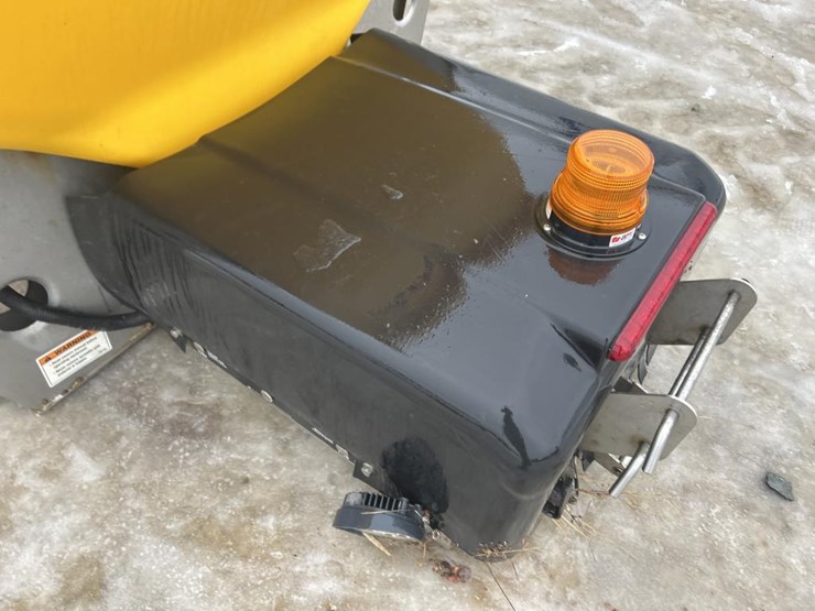 #5004-•-snowex-tailgate-hopper-salt/sand-spreader-image-13