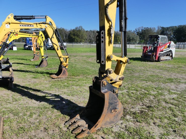 2016-yanmar-vio45-image-8