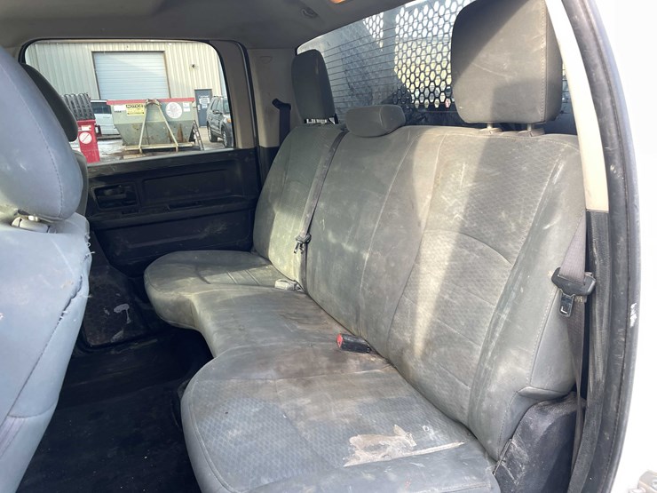 2016-ram-2500-tradesman-image-77