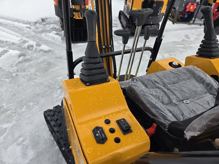 #2188-•-unused-future-ft15-mini-excavator-image-26