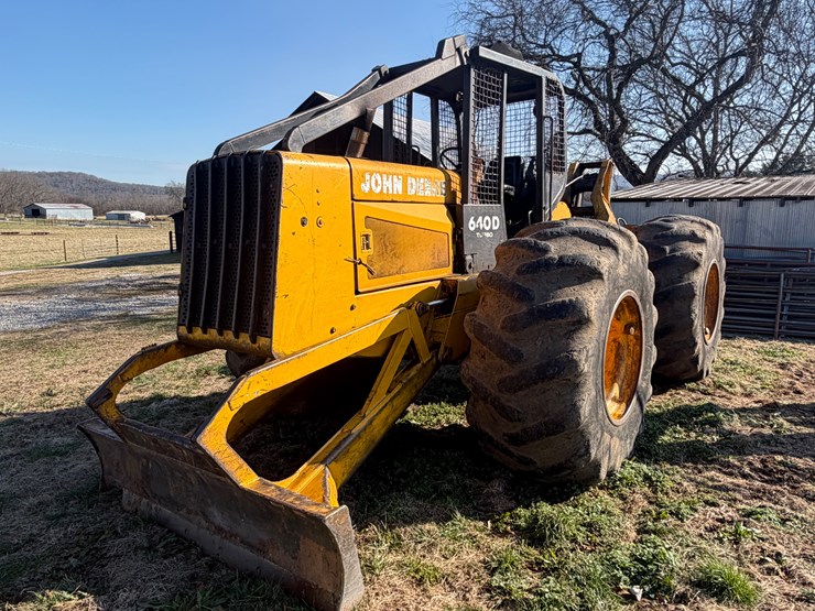 john-deere-640d-image-1