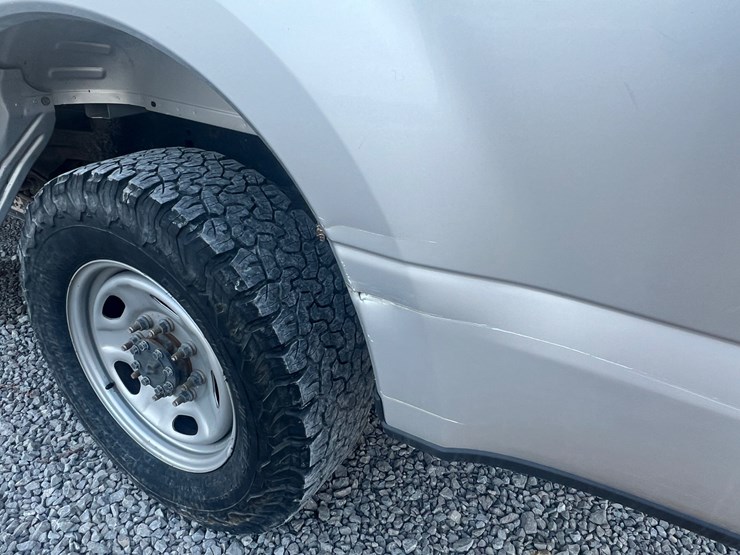 2017-ford-f250-xl-image-9