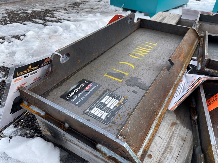 #1458-•-unused,-landhonor-mini-skidsteer-mount-plate---heavy-gauge-image-2