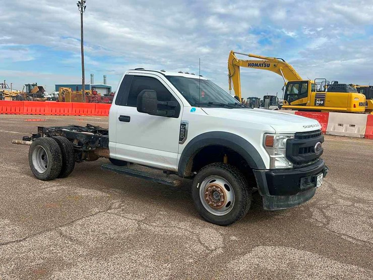 2020-ford-f550-image-3