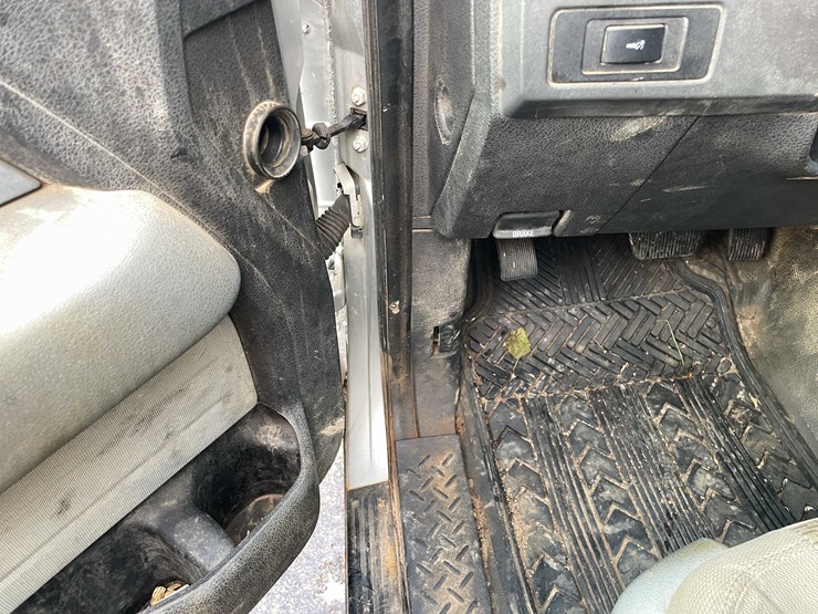 2013-ford-f150-image-47