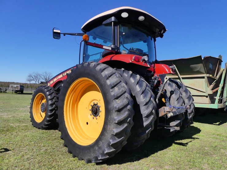 2017-versatile-260-image-4