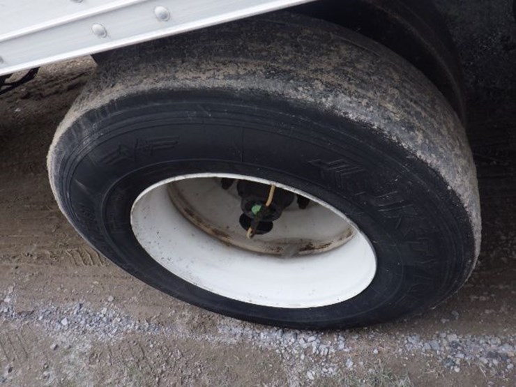 2015-hyundai-translead-image-19