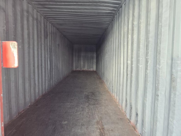#5013-•-40'-shipping-container-image-9