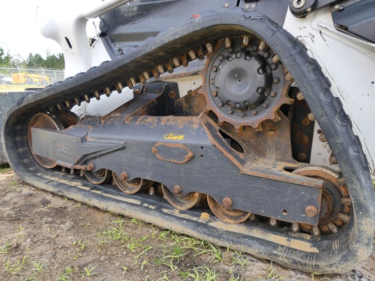 2020-bobcat-t76-image-6