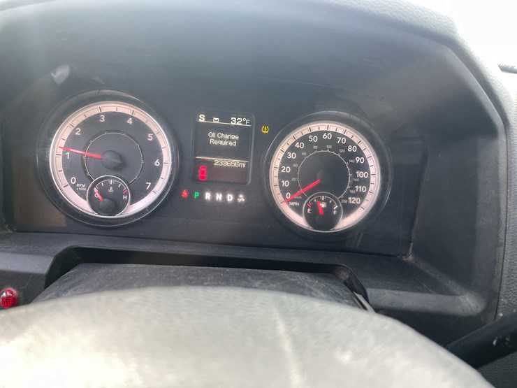 2016-ram-2500-tradesman-image-92