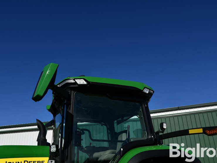 2022-john-deere-8r-410-image-16