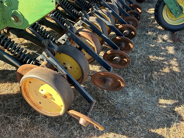 john-deere-750-image-4