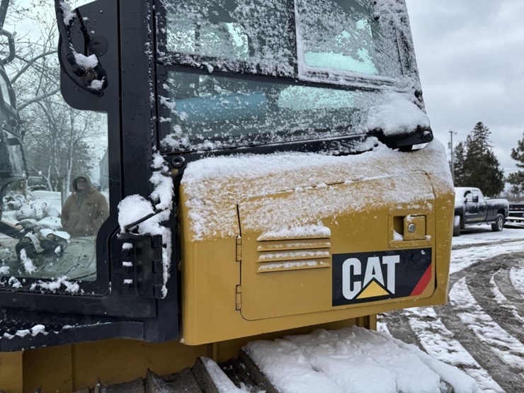 caterpillar-d4k-xl-image-13