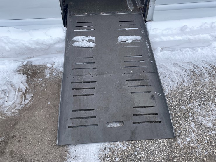 2005-chevrolet-venture-image-11