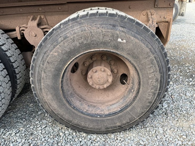 #2201-•-1988-freightliner-mb80-tandem-axle-dump-truck-image-67