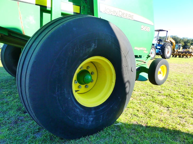 john-deere-568-image-5