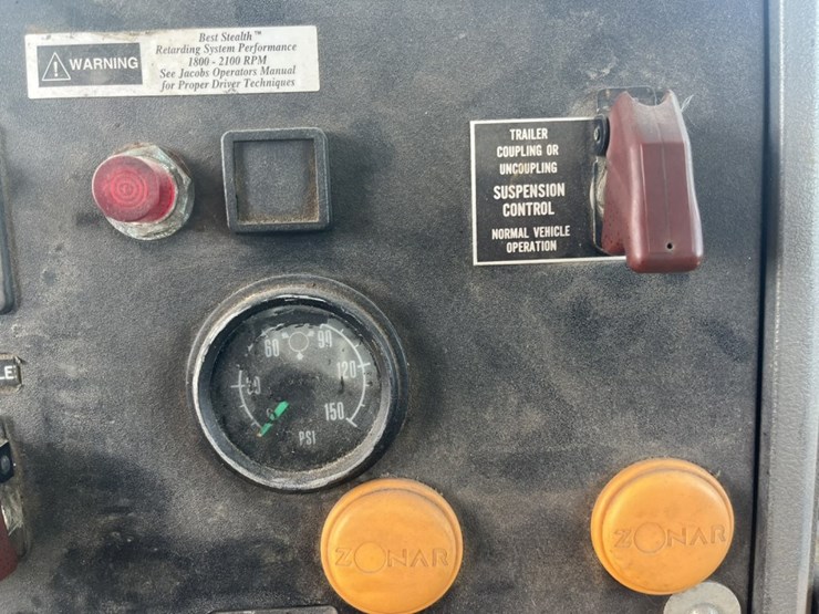 #1556-•-1999-mack-e7-460-day-cab-truck-tractor-image-49