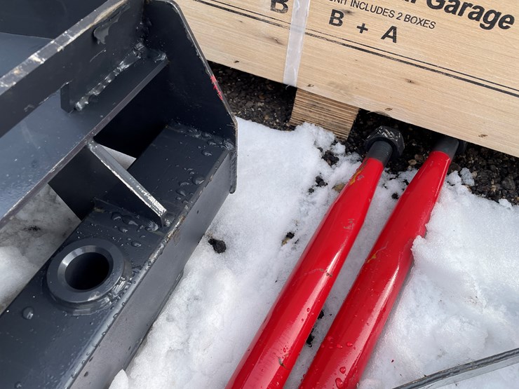 #1453-•-unused,-landhonor-skidsteer-bale-spear-image-3