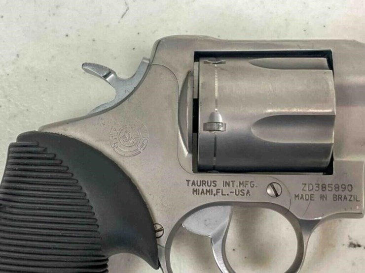 taurus-revolver-image-10