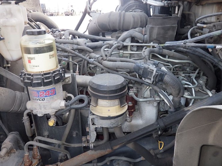 2020-hino-268a-image-15