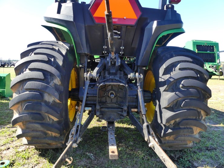 2022-john-deere-3025e-image-5