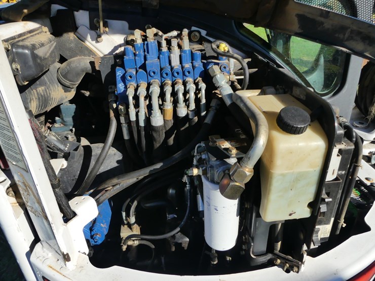 2009-bobcat-430-image-11