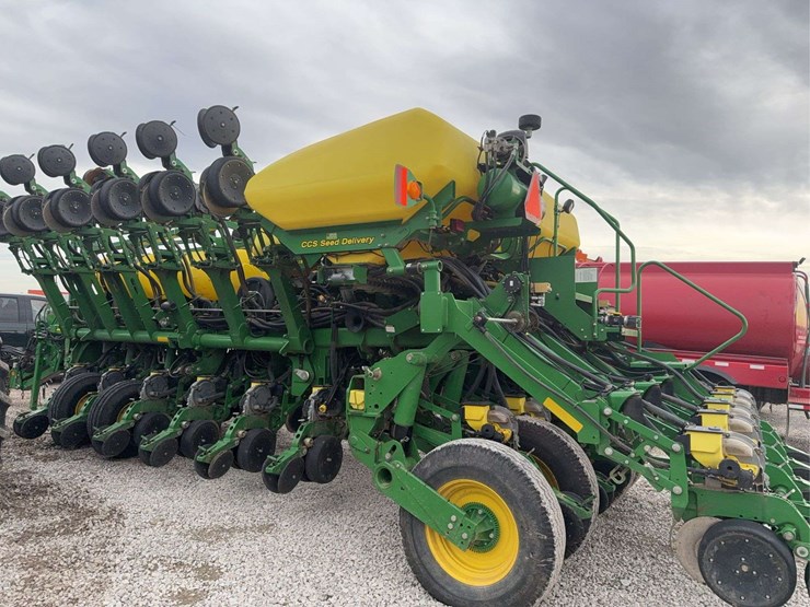 2013-john-deere-1790-image-12