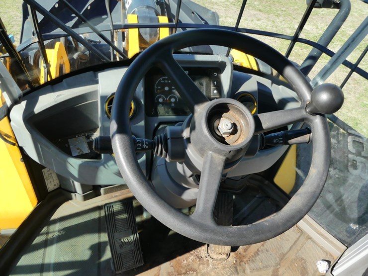 2019-jcb-457-image-17