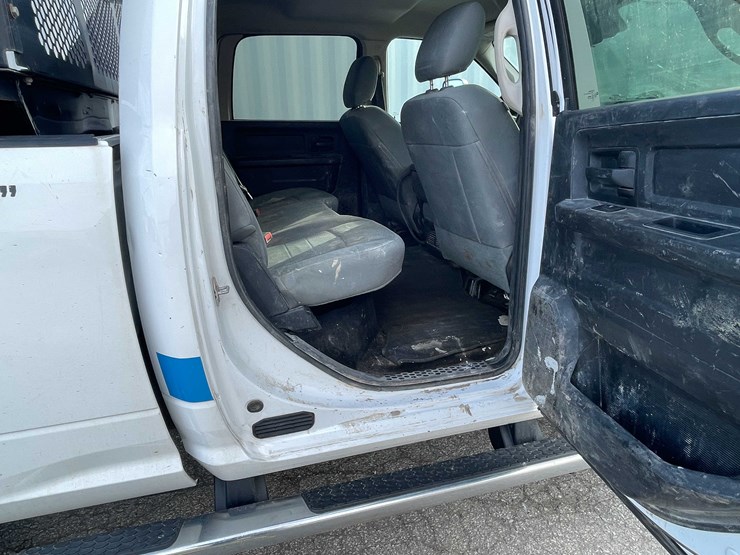 2016-ram-2500-tradesman-image-60