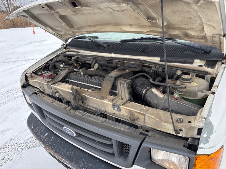 #1117-•-2005-ford-econoline-w/-15'-abc-van-body-image-13