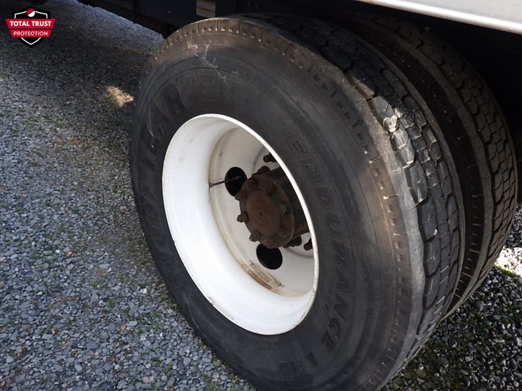 2020-hino-268a-image-8