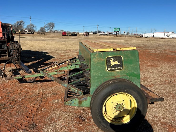 john-deere-8300-image-2