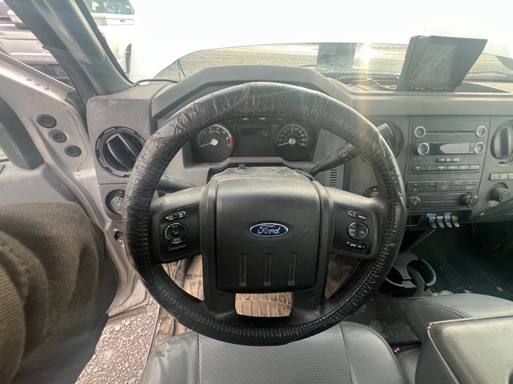 2015-ford-f350-xl-image-19