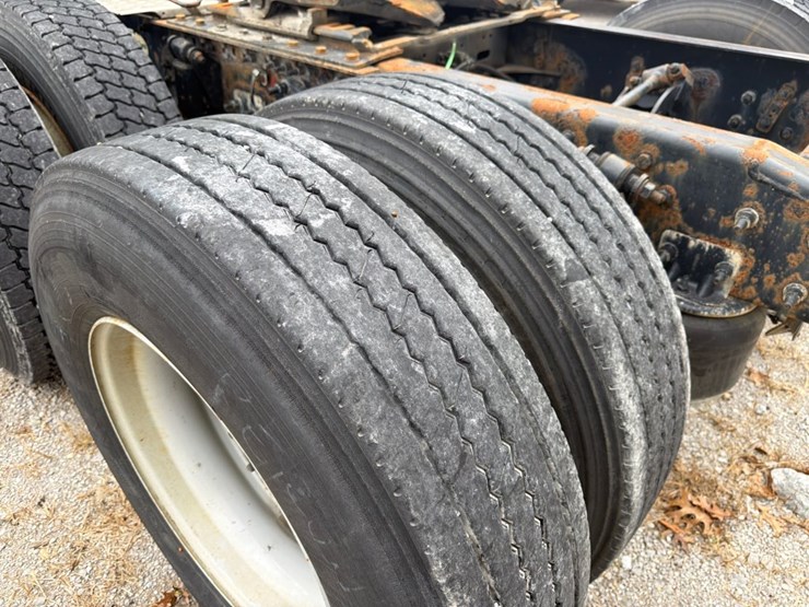 #30502-•-2018-freightliner-cascadia-tandem-axle-truck-tract-image-8