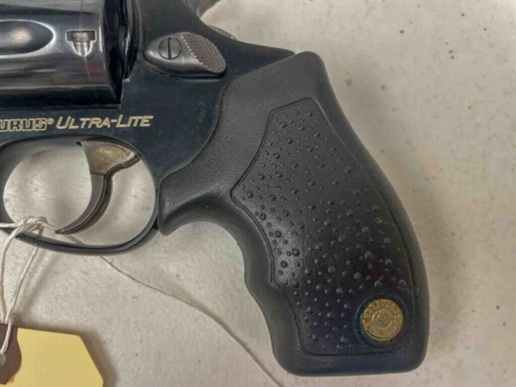 taurus-revolver-image-4