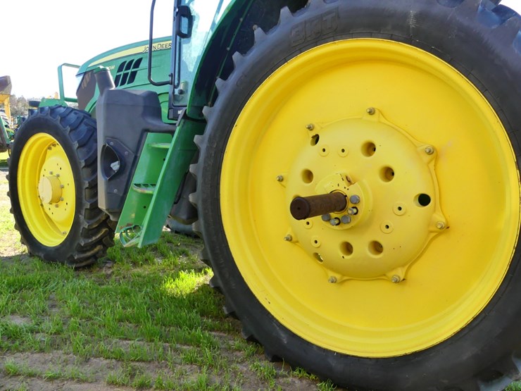 2016-john-deere-6110m-image-8