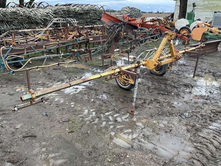 marvin-21'-3-pt-spray-boom-attachment-image-2