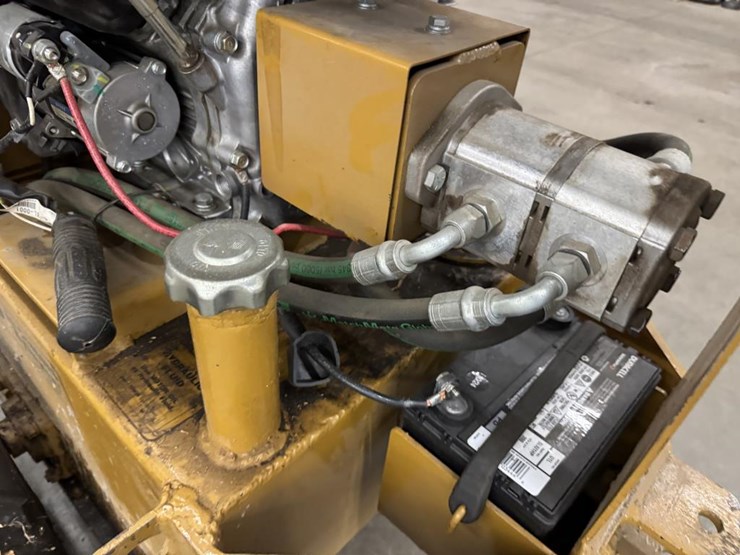 #3279-•-ase-cheetah-ss16-skidsteer-w/-bucket/forks-image-26