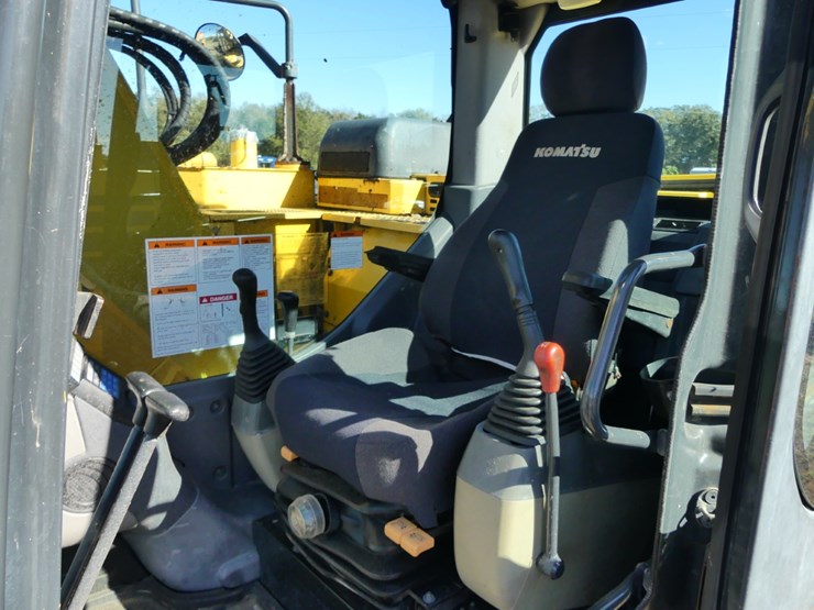 komatsu-pc138us-lc-image-11