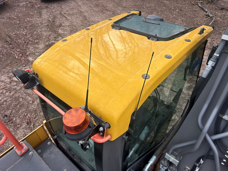 2022-volvo-ec220el-image-19